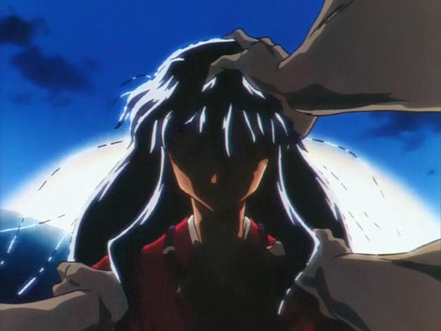 Otaku Gallery  / Anime e Manga / Inu-Yasha / Screen Shots / Episodi / 013 - L`enigma della luna nuova! Inuyasha dai capelli neri! / 216.jpg